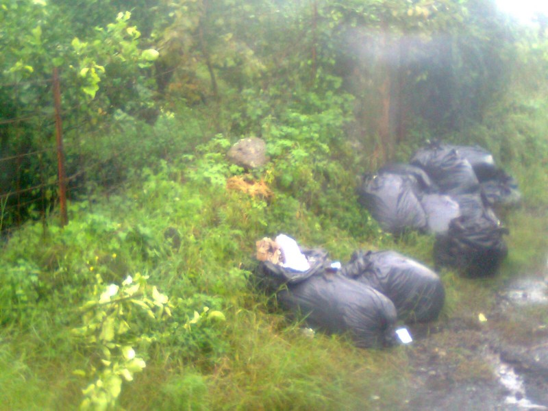 Santa Venerina, crea discarica abusiva: multato il responsabile