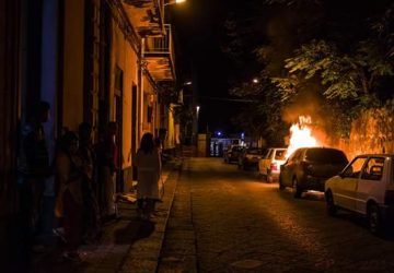 Rogo nel cuore del centro storico. Probabile pista dolosa