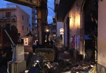 Acireale: nella notte tentano di sradicare postamat