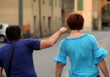 Adrano, arrestato dalla polizia scippatore seriale