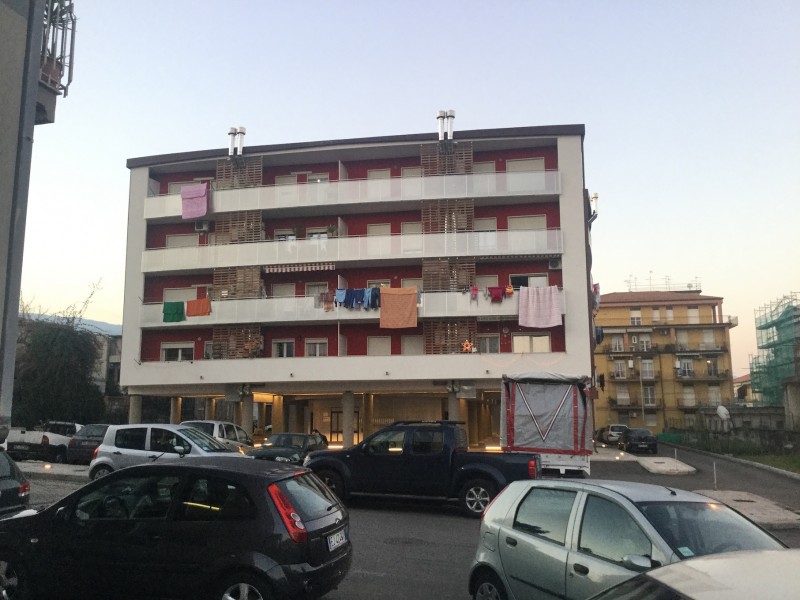 Giarre, alloggi via Carducci riesplode la polemica