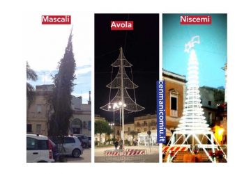 Mascali ed il suo albero di Natale che diventa &ldquo;virale&rdquo;