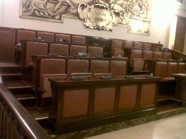 Catania, ritirato il simbolo di Forza Italia dal Consiglio comunale