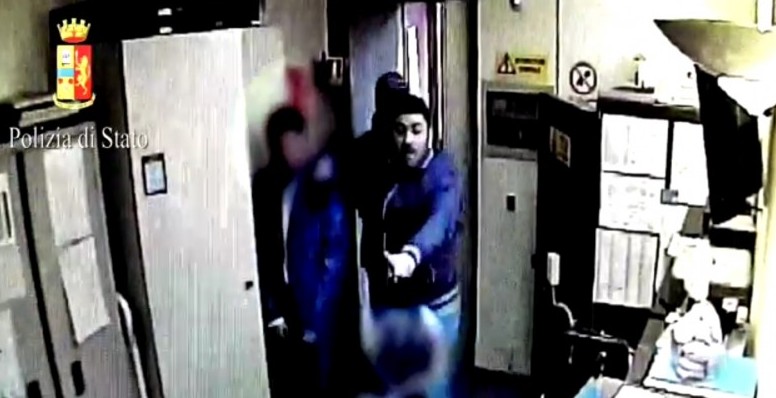 Due rapine, una al Conforama, ed un sequestro di persona: bottino di quasi 2 milioni di euro. Arrestato catanese incensurato VIDEO