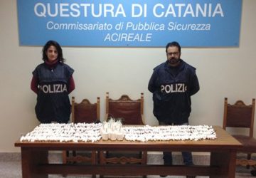 Aci Catena, polizia sequestra decine di artifizi illegali: denunciato un 31enne