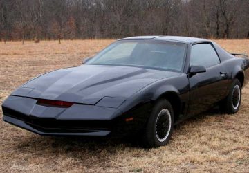 Una Pontiac Firebird come quella di Supercar: a crearla &egrave; stato un italiano