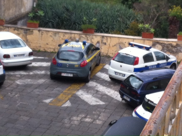 Giarre, silenzio assoluto su indagine pubblica illuminazione. Ripercorriamo la nostra inchiesta esclusiva VIDEO