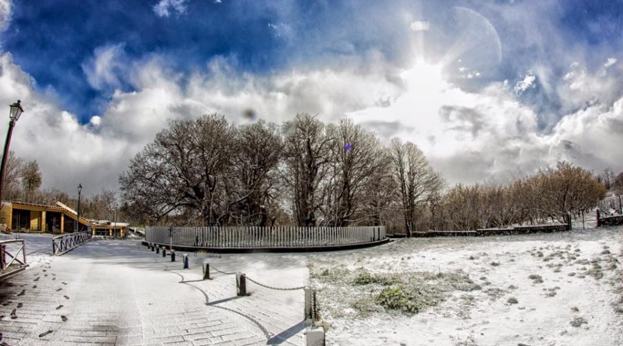 Giarre nella morsa del freddo. Ecco la neve VD