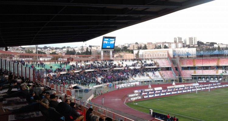 Un Catania sprecone pareggia al Massimino. Fischiano i tifosi