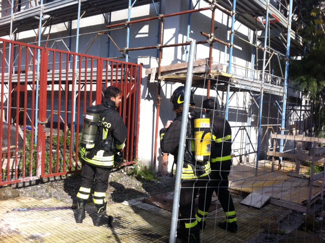 Giarre, incendio al teatro incompiuto. Confermato dai Cc il dolo VIDEO