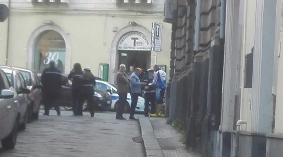 Giarre: sfortunato turista cade rovinosamente dalla bici. Soccorso dal 118