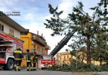 Domenica di forte vento a Randazzo