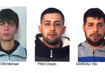 Catania, sorpresi con 16 kg droga e tre pistole. Tre arresti