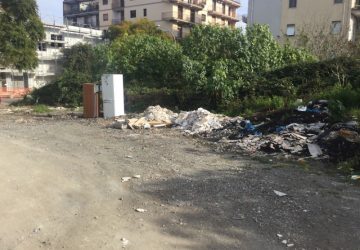 Giarre, il parcheggio di via Teatro: quale destino?