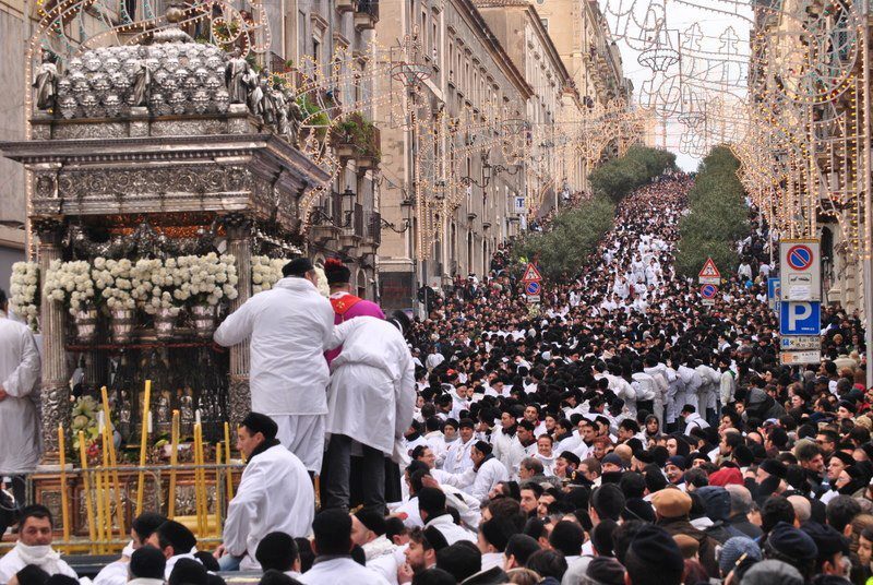 Catania, festa S.Agata, annullata salita San Giuliano. Feroci polemiche