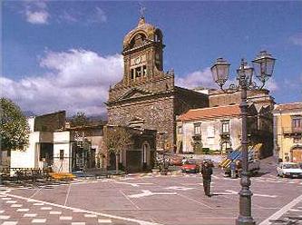 S.Alfio: amministrazione, Consiglio comunale e Crocerossa lanciano iniziativa per acquistare di un defibrillatore per le scuole