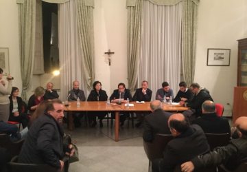 Grido unanime dei sindaci: rivogliamo un ospedale efficiente