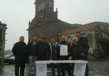 Raccolta firme svincolo A18 Mascali, tappa a S.Alfio