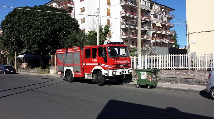 Acireale, esplode bombola gpl. Tre feriti lievi
