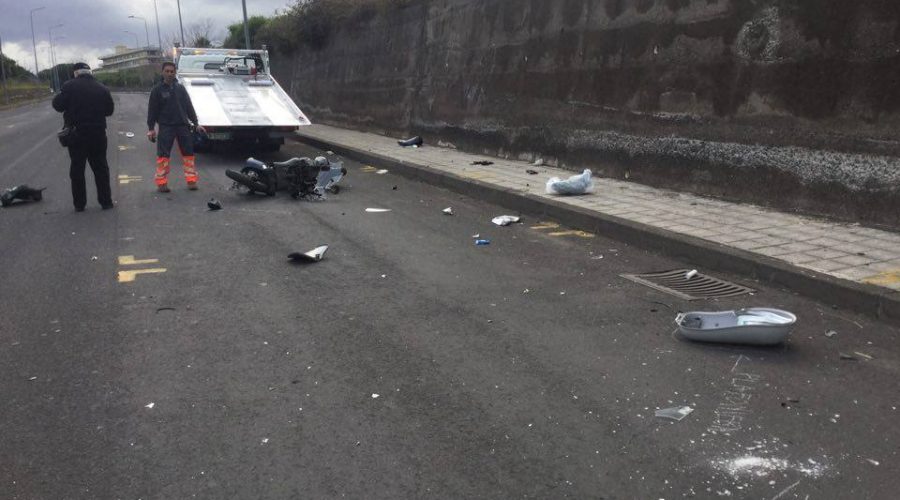 Giarre, incidente mortale in via Di Svevia. Vittima un 17 enne di S. Venerina  VD