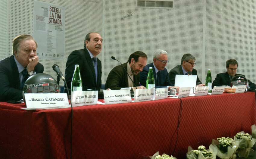 Acireale, si è concluso con successo il convegno “Scegli la tua strada”