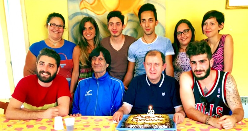 Francavilla di Sicilia: “Aggiungi un posto a tavola” per la mensa sociale