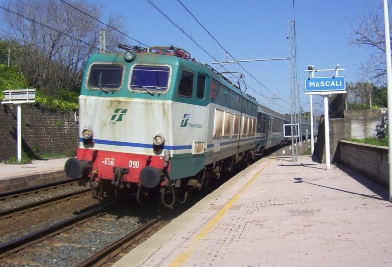 Mascali, disagi dei pendolari dopo soppressione treno delle ore 9:  sindaco Messina scrive a Regione e Trenitalia
