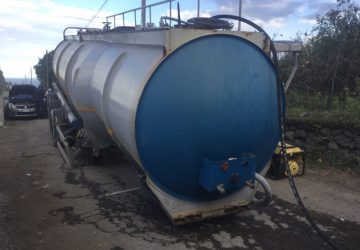 Giarre, cisterna si sgancia dalla motrice. Intervento del Nucleo Chimico batteriologico dei Vigili del fuoco VD