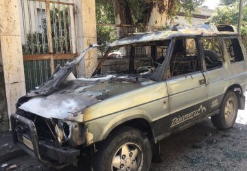 Giarre, incendio auto in corso Sicilia