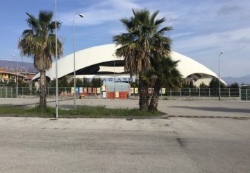 Giarre, intervento dei vigili del fuoco nella tensostruttura: controlli sulla sicurezza