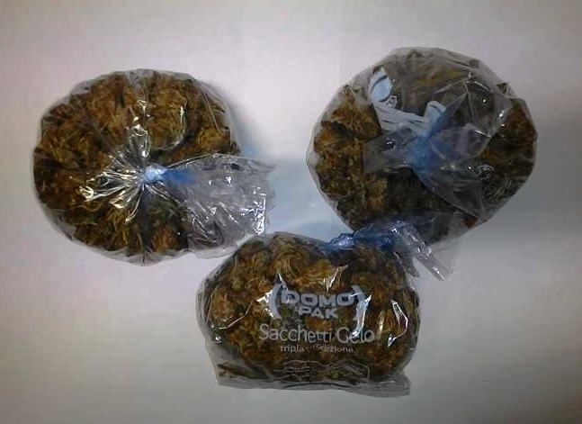 Calatabiano, due arresti. Avevano droga e pistola con matricola abrasa