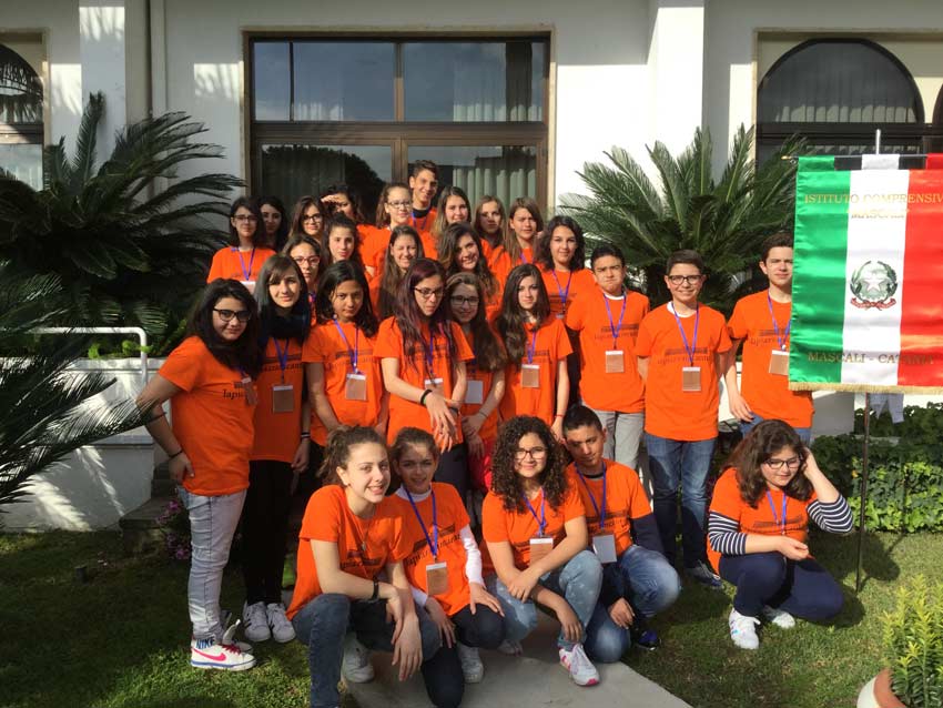 Il coro Diaphonia Nea di Mascali a Napoli per l’evento “La PiazzainCantata”