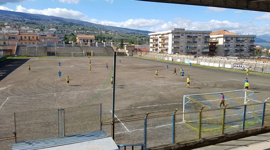 Giarre calcio: lo Sporting Taormina espugna il Regionale