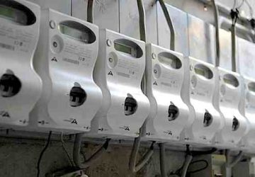 Truffano coppia di anziani stipulando falsi contratti per impianti elettrici. Un arresto ed una denuncia