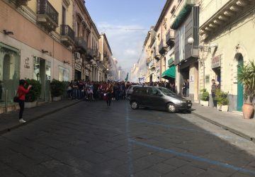 Giarre e Riposto paralizzate dal corteo di studenti: Vogliamo il pronto soccorso