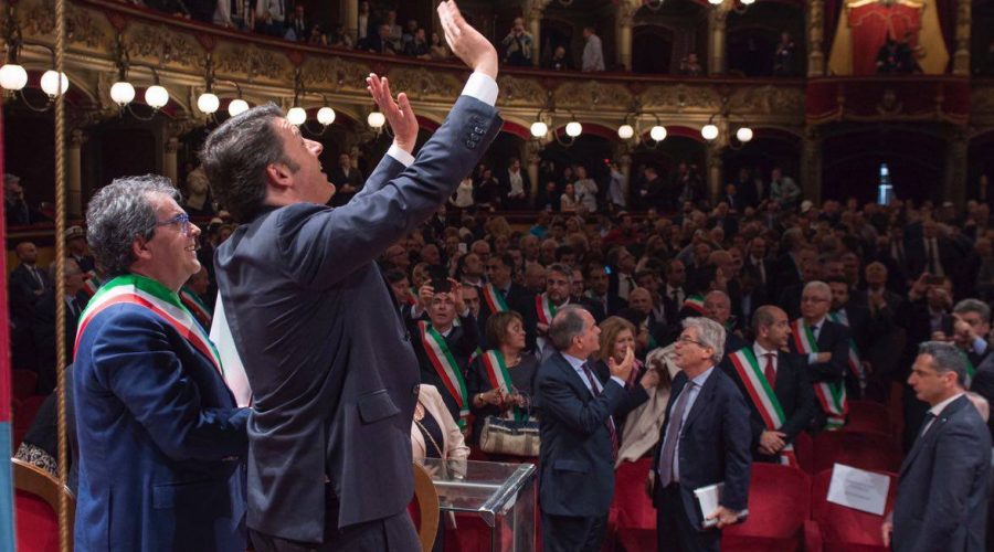 Politica, Renzi a Catania: una mattinata fra “patti”, parole e contestazioni