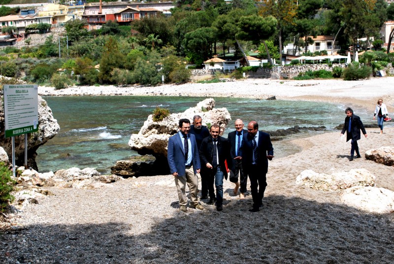 Isola Bella, ticket d’ingresso a pagamento unico integrato e apertura totale della zona “A” della riserva naturale