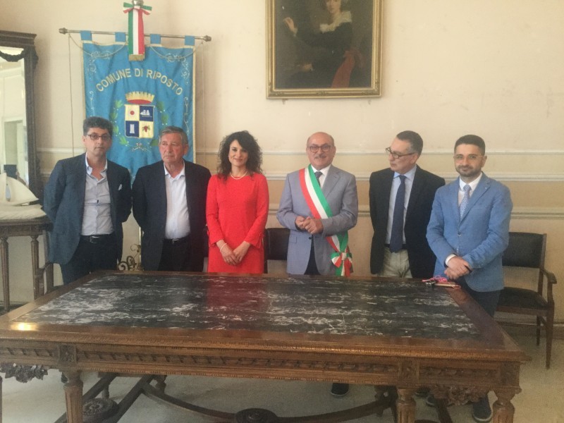 Riposto, si insedia neo assessore Finanze, Nella Casabella