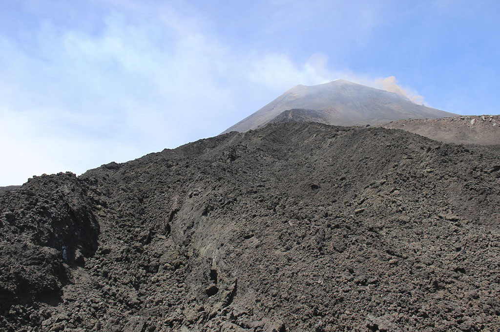 Etna, attività eruttiva anche senza magma
