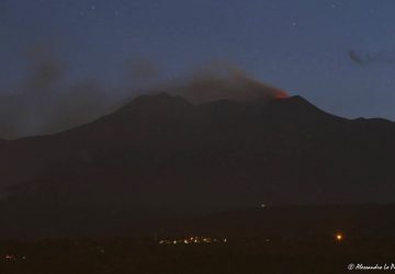 Pioggia di cenere vulcanica sui comuni del comprensorio Jonico
