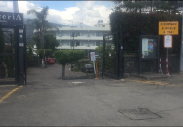 Mascali, studenti palermitani intossicati finiscono in ospedale. Erano alloggiati in un albergo di Mascali VD