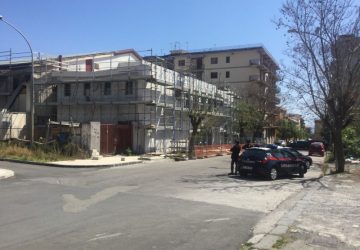 Giarre, blitz dei carabinieri al teatro incompiuto: un fermo VD
