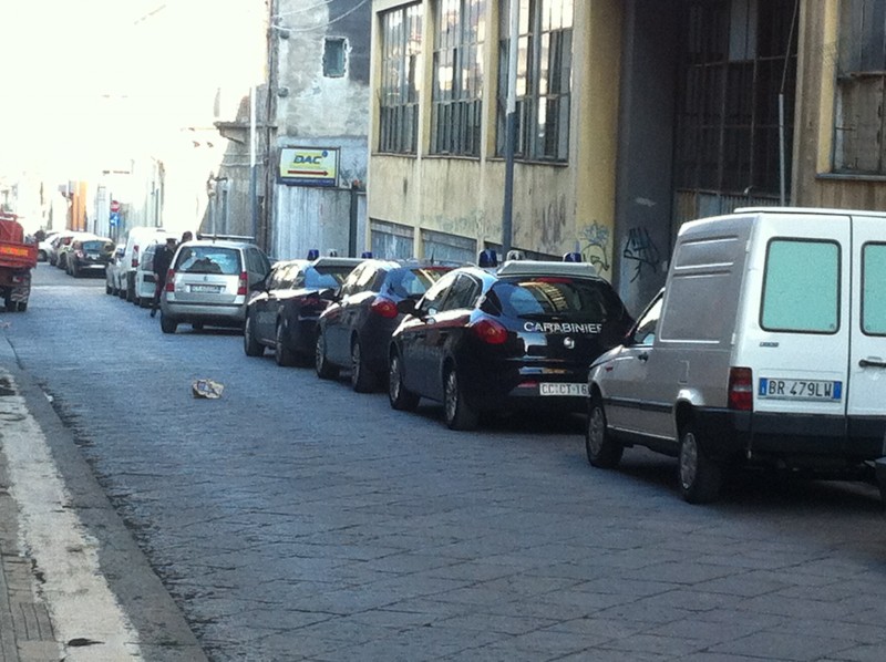 Giarre, in corso sgombero extracomunitari ex pastificio Strano