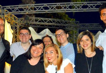 Giardini Naxos, una sera tra pensieri e parole