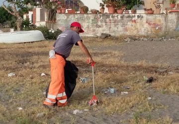 Fondachello,  task force impegnata nella pulizia del litorale