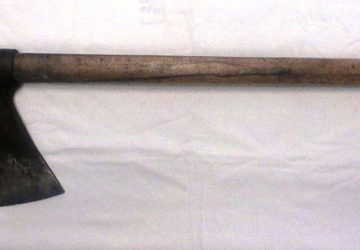 Linguaglossa: tenta omicidio a colpi d&rsquo;ascia. Arrestato