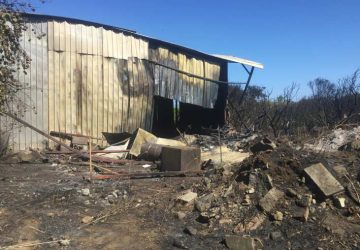 Giarre, incendio in un capannone a Trepunti e in un terreno a Miscarello VIDEO