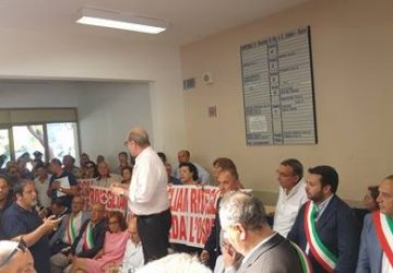 Ospedale Giarre: i sindaci puntano i piedi davanti ad Asp e Commissione sanit&agrave;