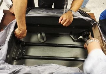 Catania: in volo con 3 kg eroina. Manette per una donna