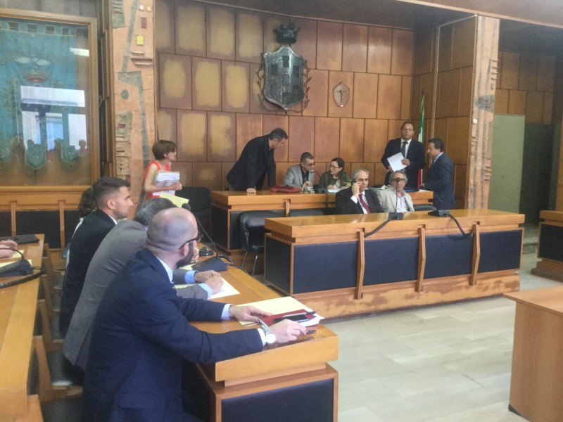 Giarre, si insedia il nuovo Consiglio comunale. Rieletto a presidente Francesco Longo VD